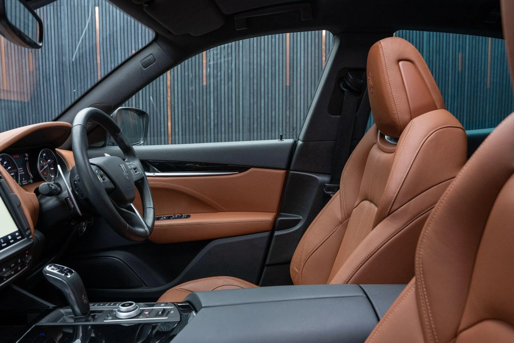 Maserati Levante Hybrid Gt Blue #48