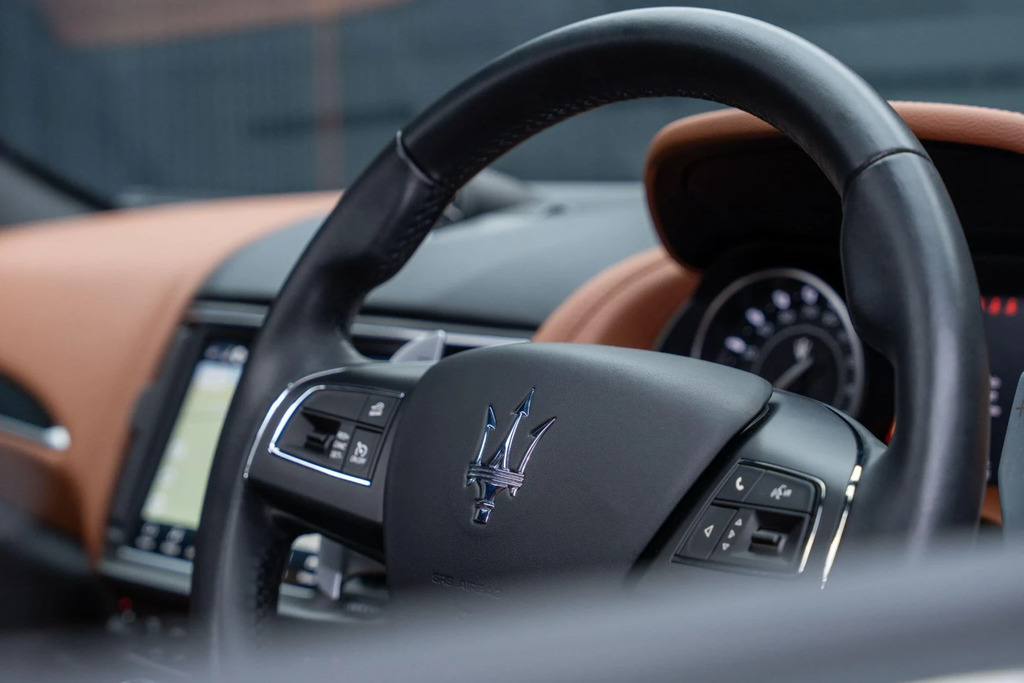Maserati Levante Hybrid Gt Blue #50