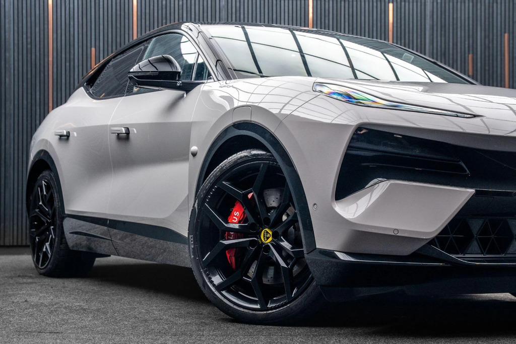 Lotus Eletre 112Kwh R RY73PKE Yellow #7