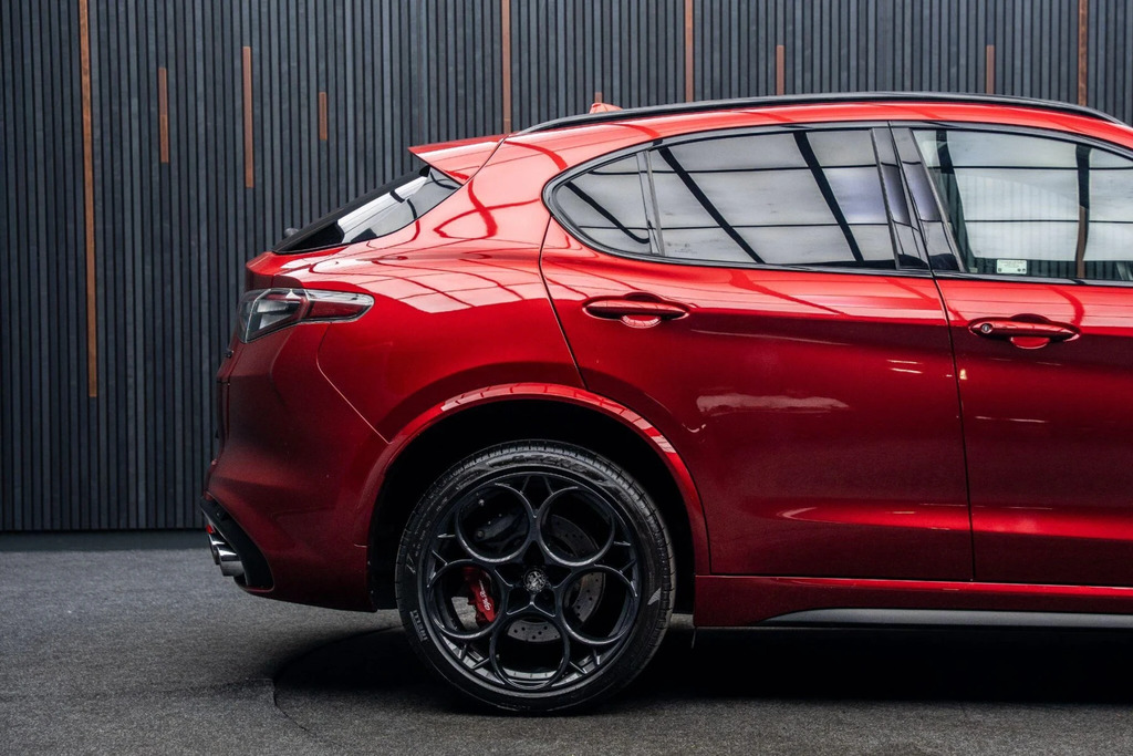 Alfa Romeo Stelvio Stelvio V6 Bt Quadrifoglio Awd Black #19