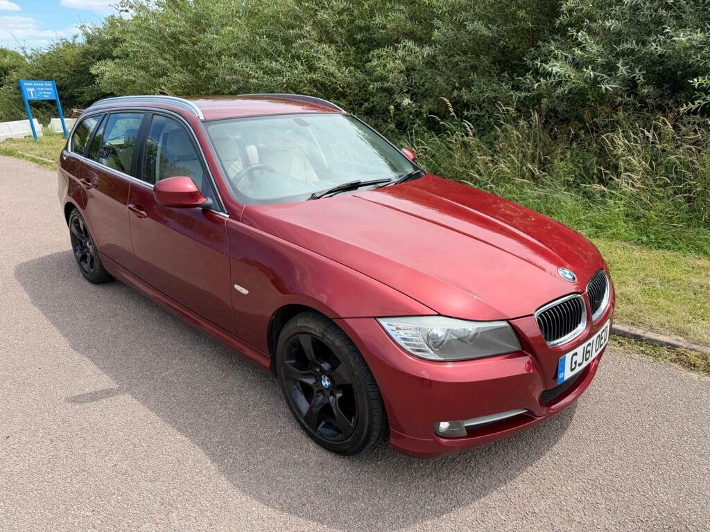 BMW 3 Series 2.0 318D Exclusive Edition Touring Euro 5 S S Red