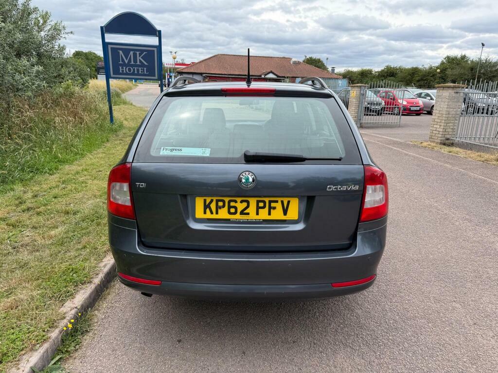 Skoda Octavia 1.6 Tdi Se Euro 5 Grey #6