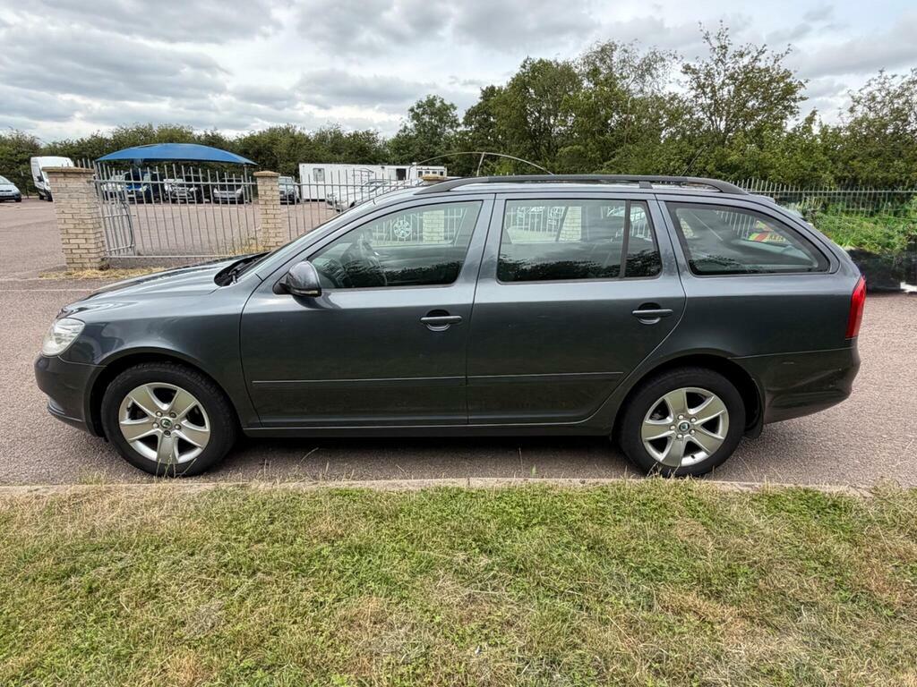 Skoda Octavia 1.6 Tdi Se Euro 5 Grey #5