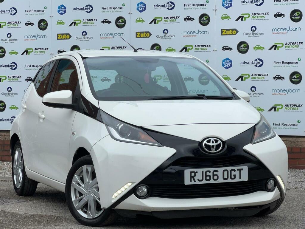 Toyota Aygo Hatchback 1.0 Vvt-i X-pression X-shift Euro 6 White