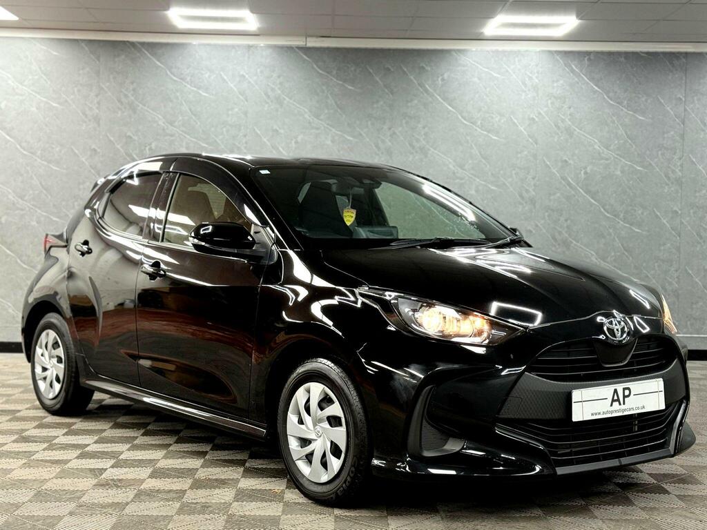 Toyota Yaris 1.0 Vvt-i Euro 6 Ss Black #3