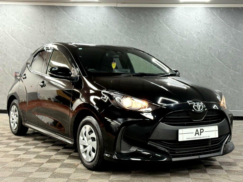 Toyota Yaris 1.0 Vvt-i Euro 6 Ss Black #4