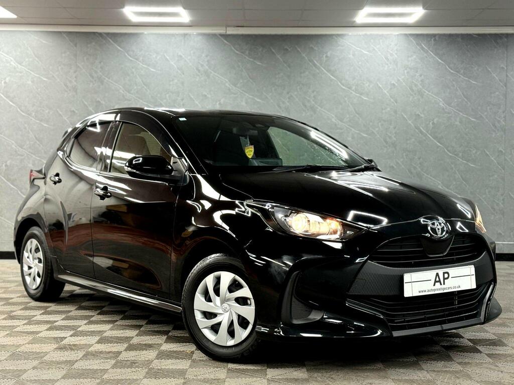Toyota Yaris 1.0 Vvt-i Euro 6 Ss Black #2