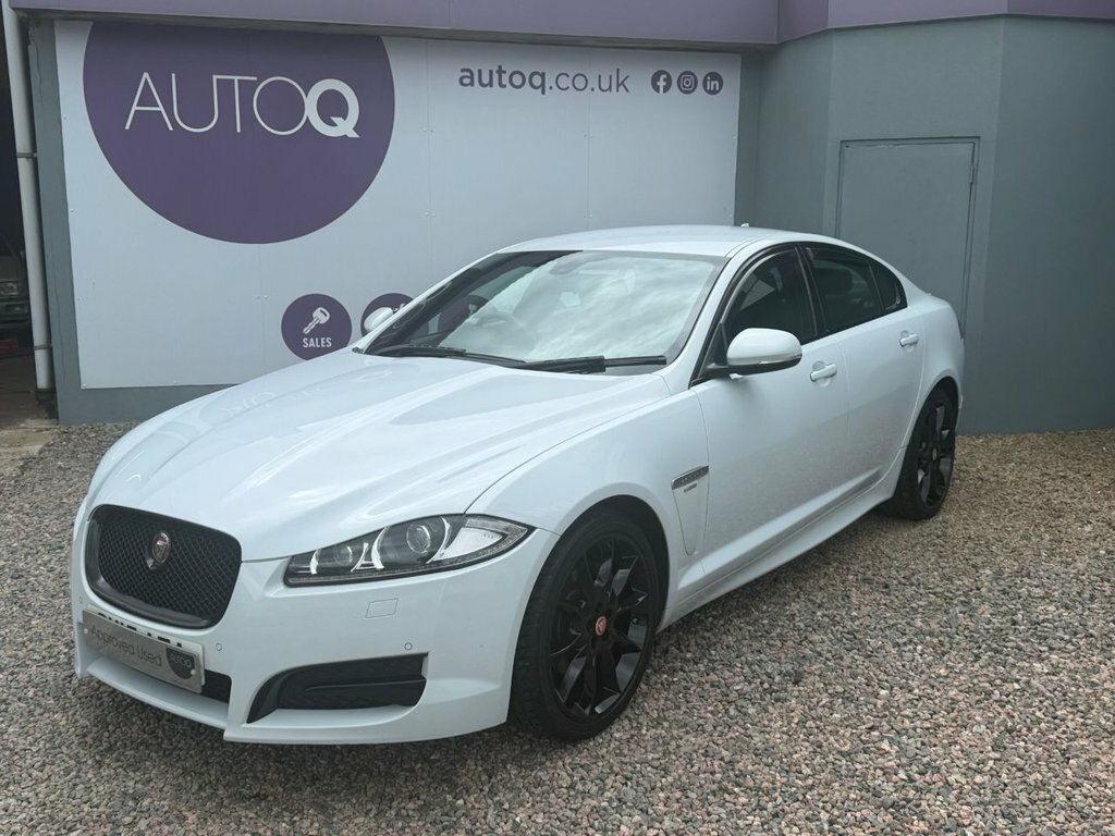 Jaguar XF 2.2L R-sport Black White