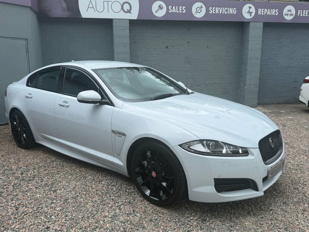 Jaguar XF 2.2L R-sport Black White #3