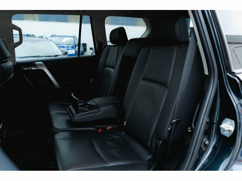 Toyota Land Cruiser D-4d Icon White #24