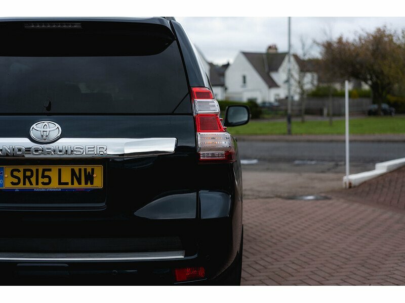 Toyota Land Cruiser D-4d Icon White #13