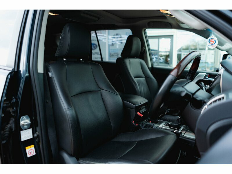 Toyota Land Cruiser D-4d Invincible Grey #2