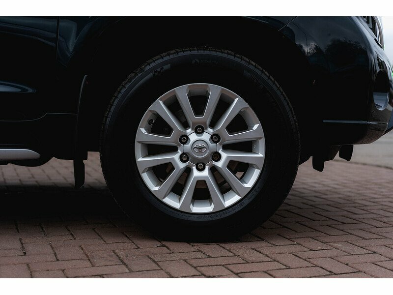 Toyota Land Cruiser D-4d Icon White #14