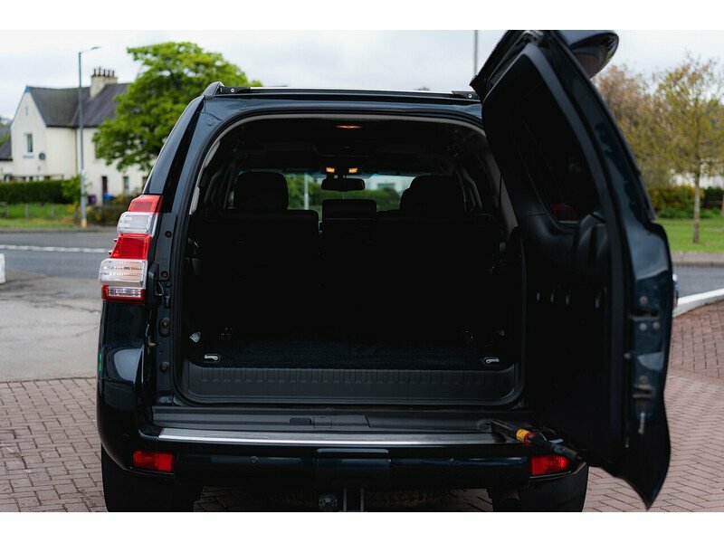 Toyota Land Cruiser D-4d Icon White #19