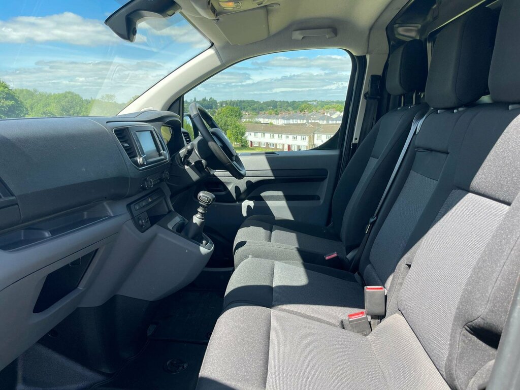 Vauxhall Vivaro 1.5 Turbo D 120Ps Edition L 9 Seat Black #17
