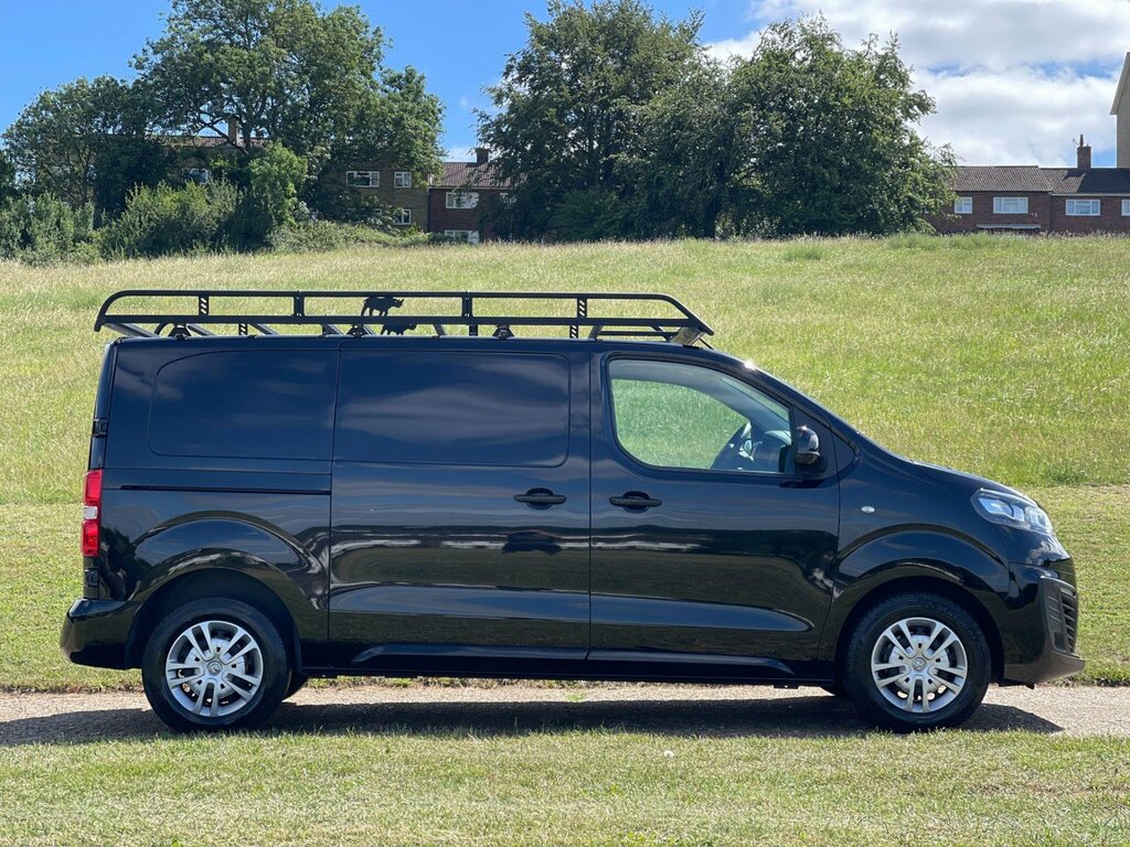 Vauxhall Vivaro 2.0 Turbo D 3100 Sportive L1 H1 Euro 6 Ss 6Dr Black #4
