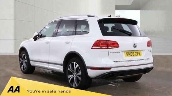 Volkswagen Touareg 3L R-line White