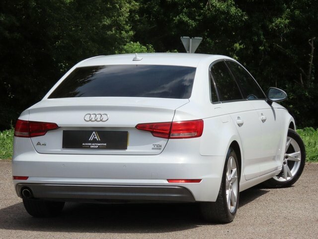 Audi A4 Tdi Ultra Sport White #4