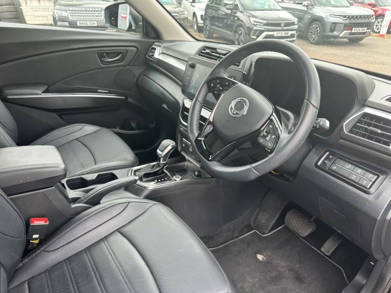 SsangYong Tivoli 1.5 K40 Black #3