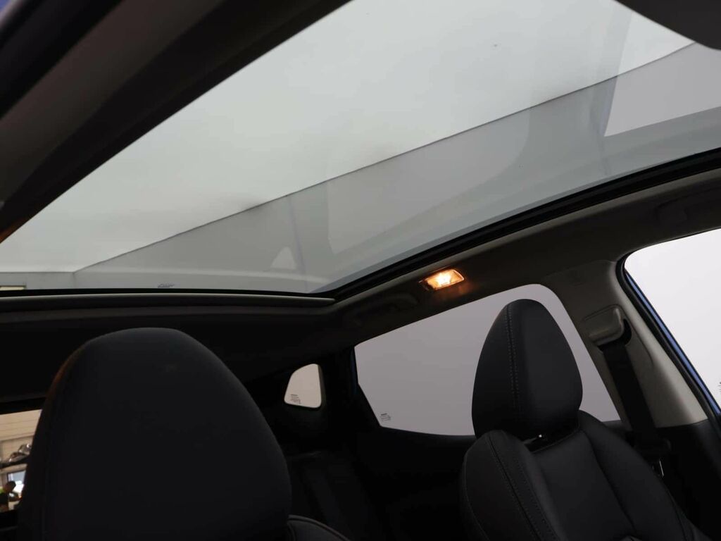 Nissan Qashqai 1.3 Dig-t Acenta Premium White #11