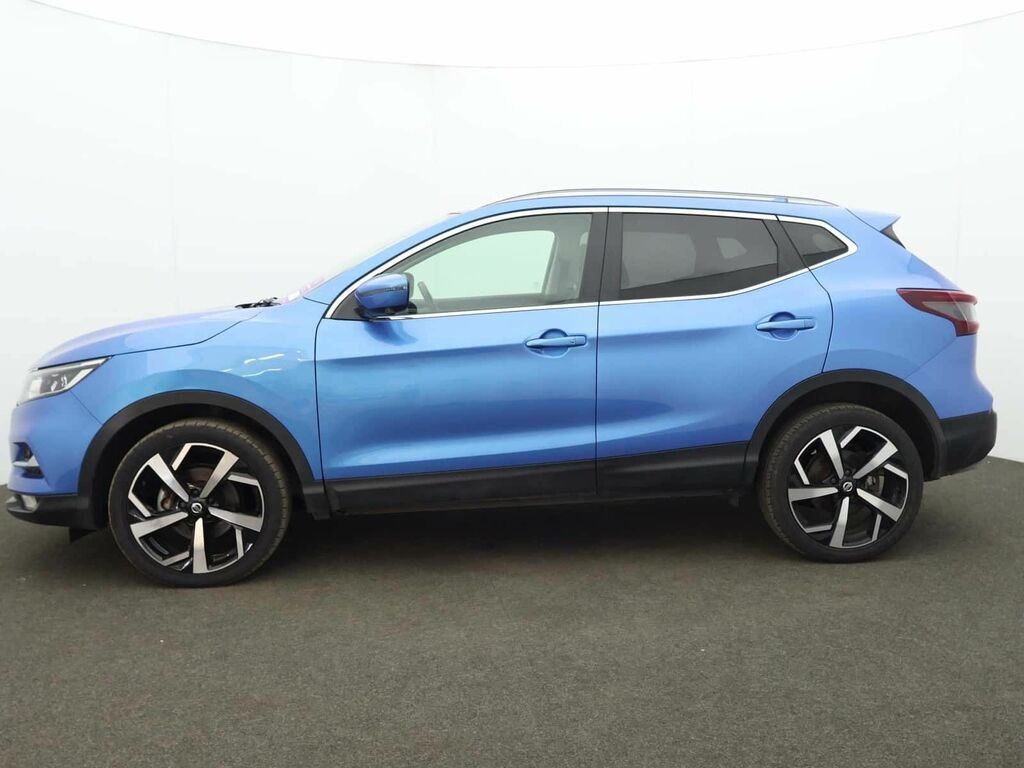 Nissan Qashqai 1.3 Dig-t Acenta Premium White #4