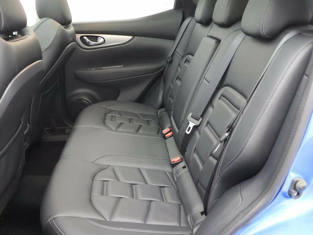 Nissan Qashqai 1.3 Dig-t Acenta Premium White #10