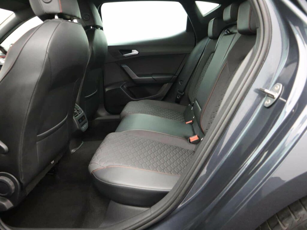 Seat Leon Fr 1.5 Tsi Evo 150Ps Gloss Black Alloys Black #10