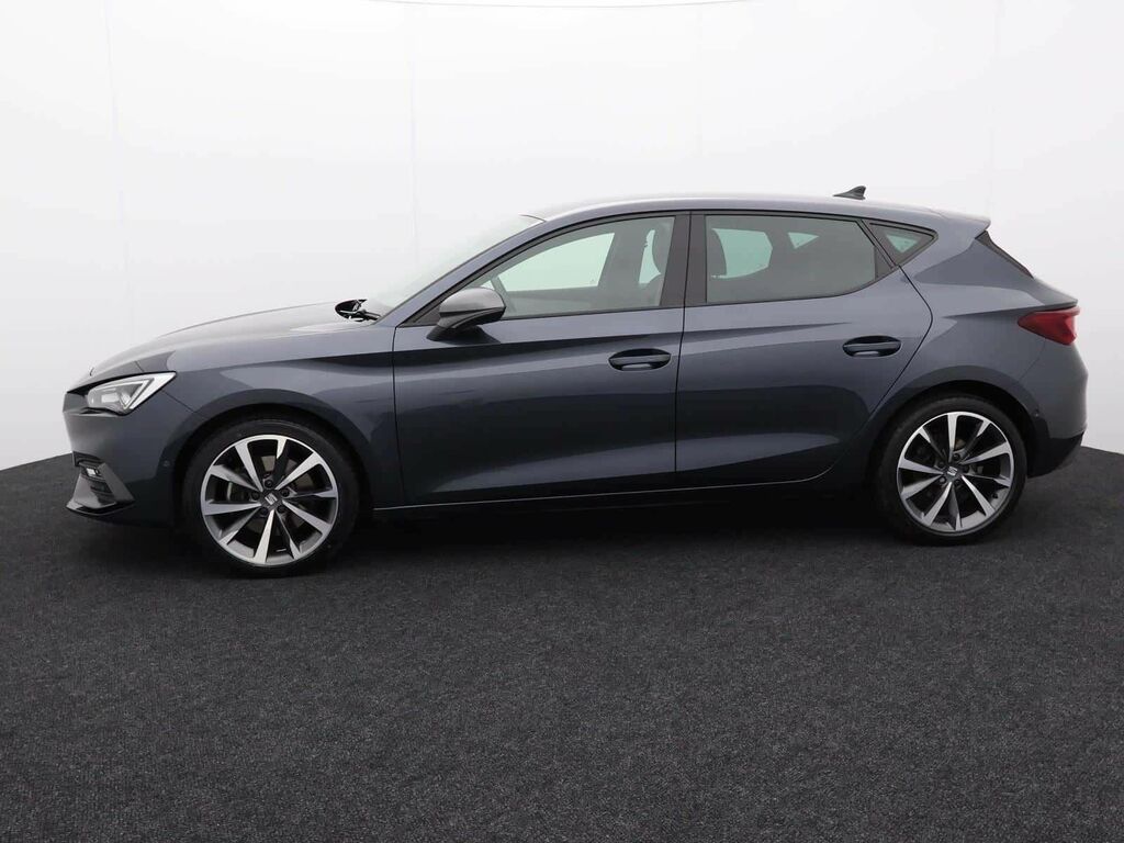 Seat Leon Fr 1.5 Tsi Evo 150Ps Gloss Black Alloys Black #4