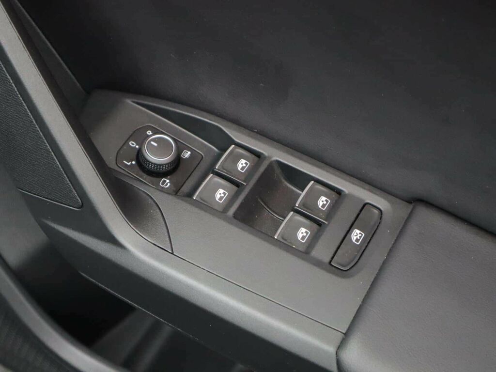 Seat Leon Fr 1.5 Tsi Evo 150Ps Gloss Black Alloys Black #18