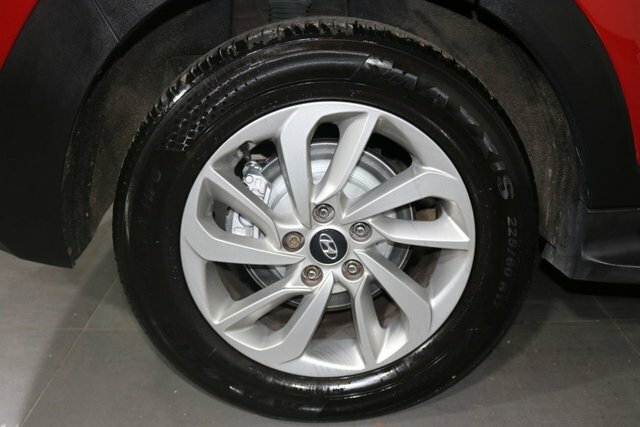 Hyundai Tucson 1.7 Crdi Blue Drive S 2Wd Black #26