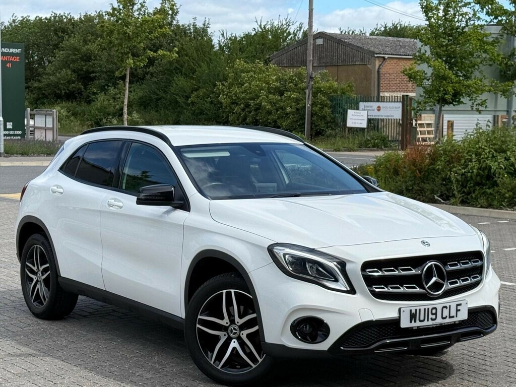 Mercedes-Benz GLA Class Suv 1.6 Gla180 Urban Edition Euro 6 Ss 201 WU19CLF White