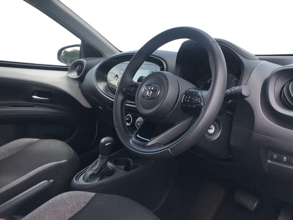 Toyota Aygo X 1.0 Vvt-i Pure WIG9710 White #3