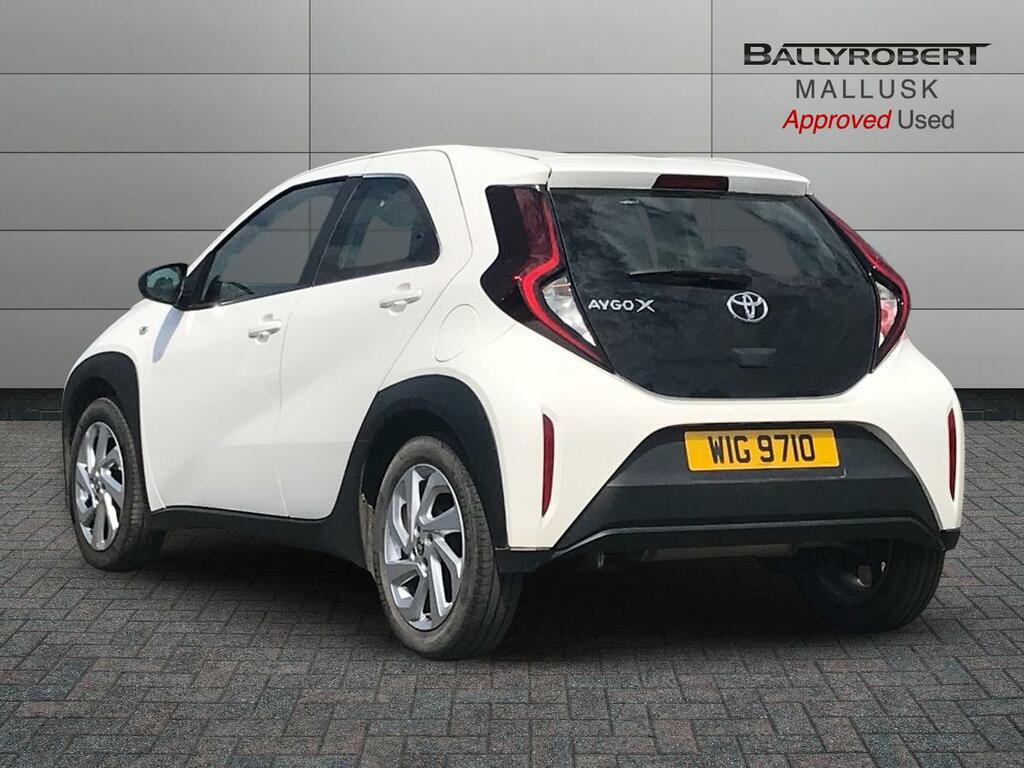 Toyota Aygo X 1.0 Vvt-i Pure WIG9710 White #2