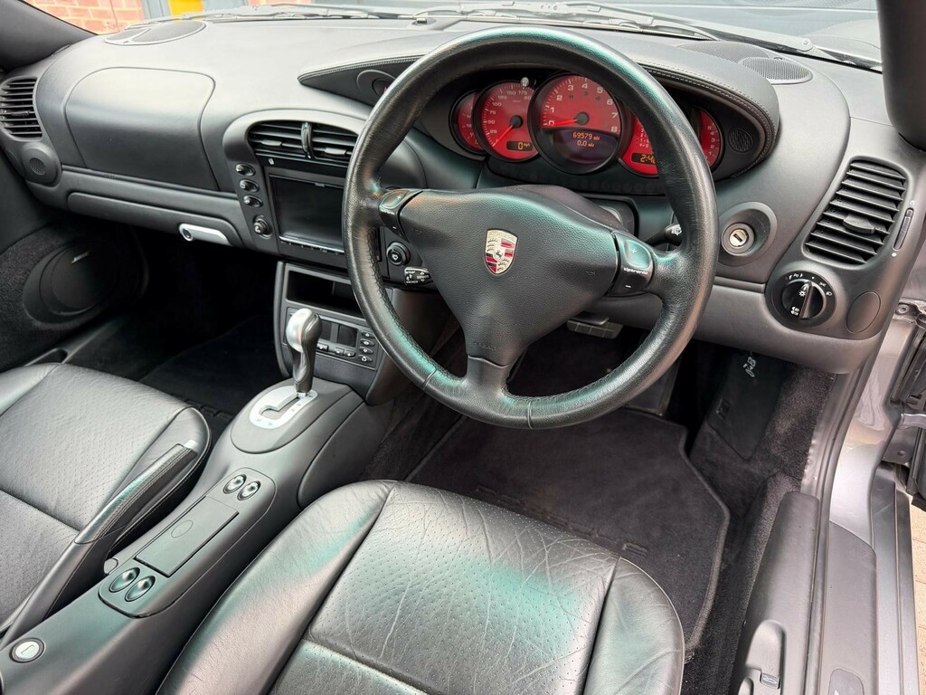 Porsche 911 3.6 Carrera 4 - Full Leather - Low Miles - Stunnin Black #13