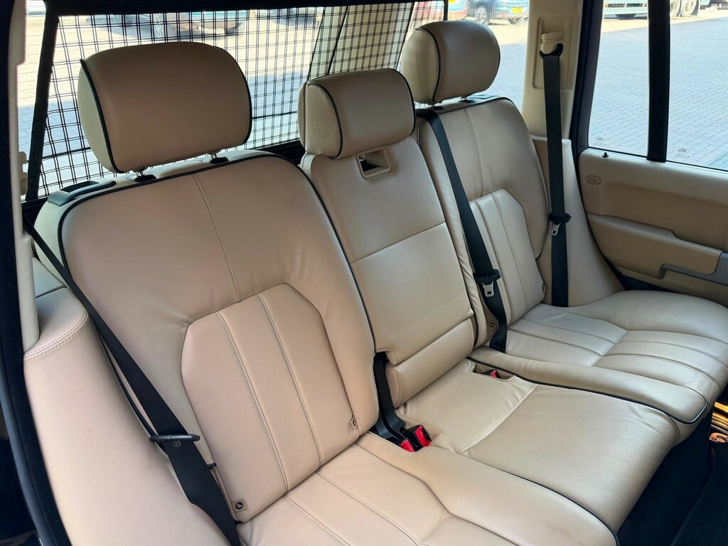 Land Rover Range Rover 2004 Land Rover Range Rover 4.4 V8 Vogue Ju Silver #26