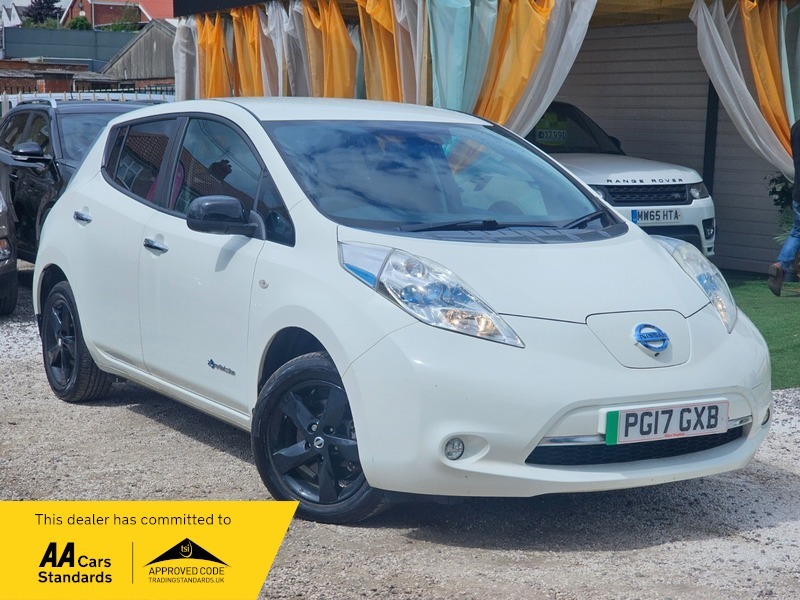 Nissan Leaf 30Kwh Black Edition White