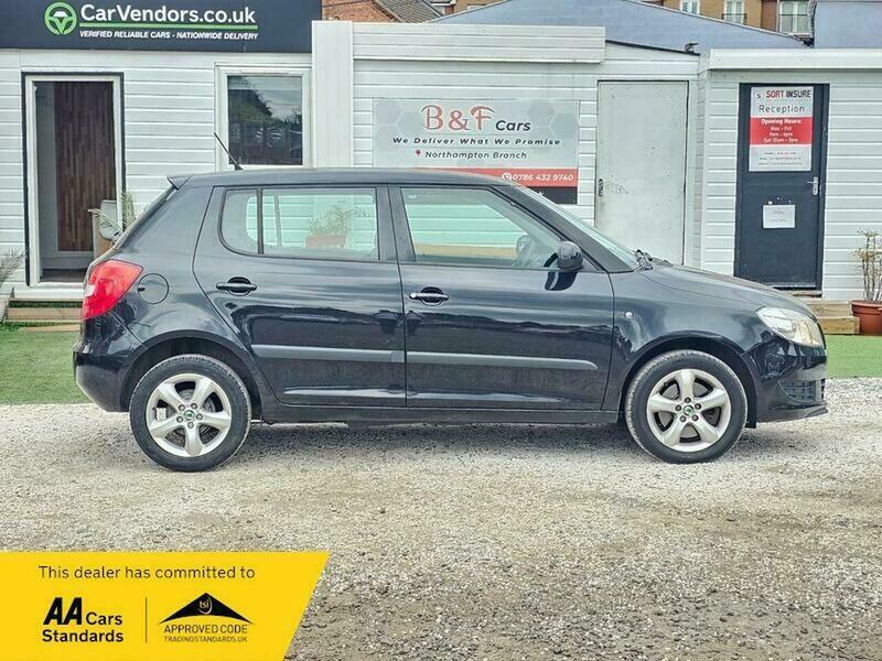 Skoda Fabia 1.2 Tsi Se Euro Black #6