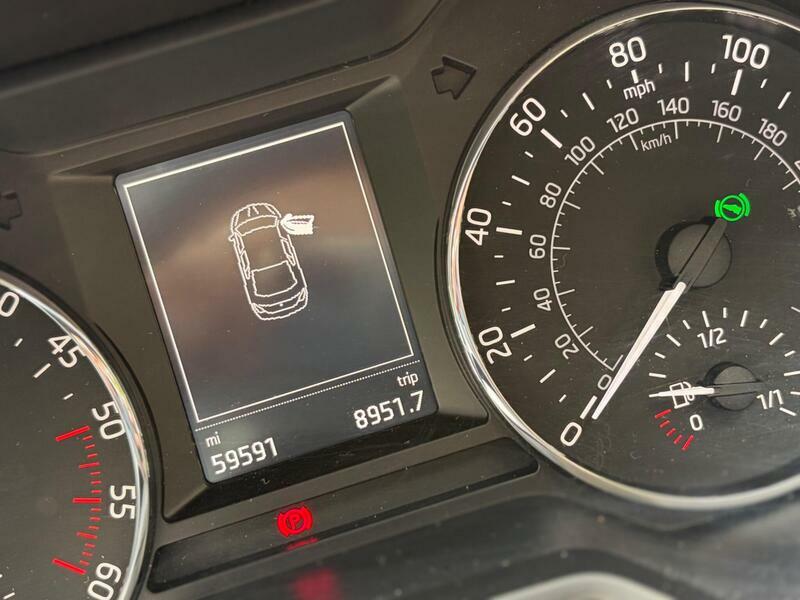 Skoda Octavia 1.6 Tdi Se 4Wd Euro 5 Ss Silver #10