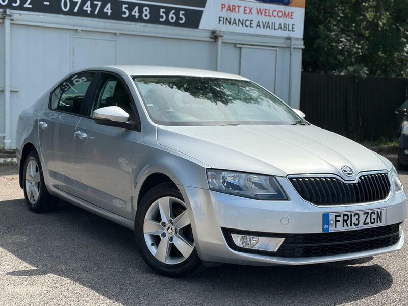 Skoda Octavia 1.6-Tdi-se-dsg-euro-5-ss-5dr Silver #4