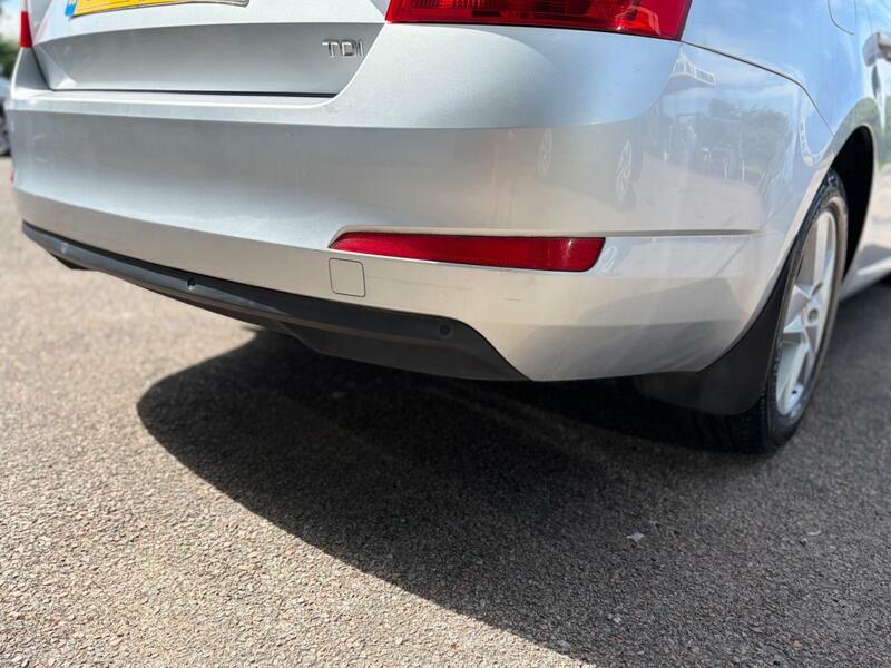 Skoda Octavia 1.6-Tdi-se-dsg-euro-5-ss-5dr Silver #5