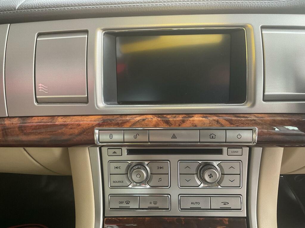 Jaguar XF 3.0D V6 Premium Luxury Euro 5 Silver #15