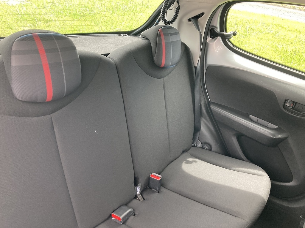 Peugeot 108 Active Silver #4
