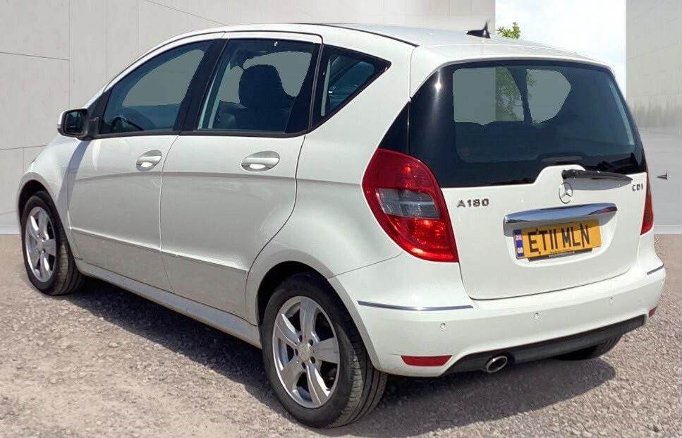 Mercedes-Benz A Class 1.5 A160 Avantgarde Se Cvt White #3