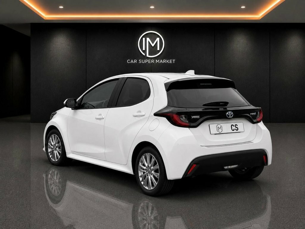 Toyota Yaris 1.5L Icon White #4