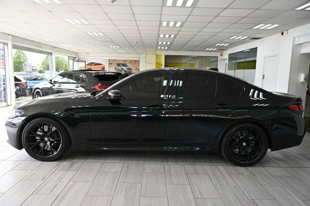 BMW M5 Saloon Black #4