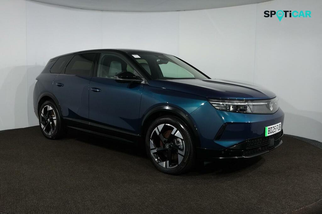 Vauxhall Grandland 73Kwh Ultimate Suv 213 Ps Blue
