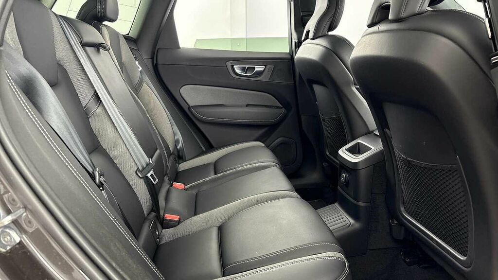 Volvo XC60 T8 Recharge 11.6Kwh R-design Pro Harmon Kardon RO71WDR Grey #6