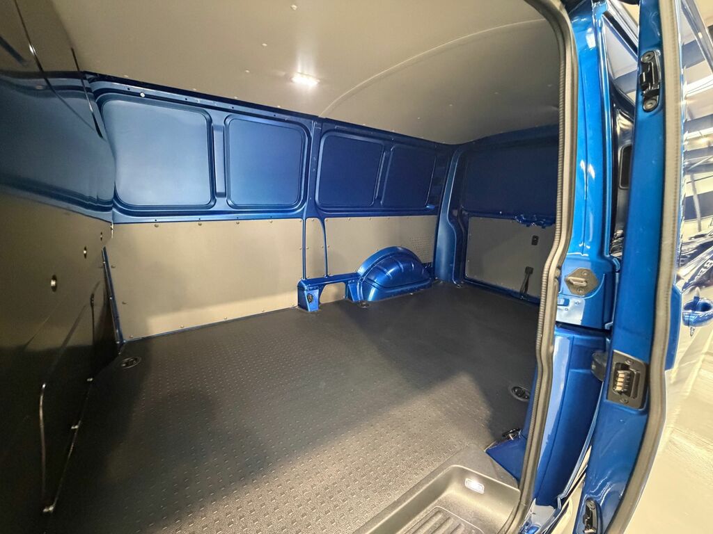 Volkswagen Transporter Sportline Combi White #18