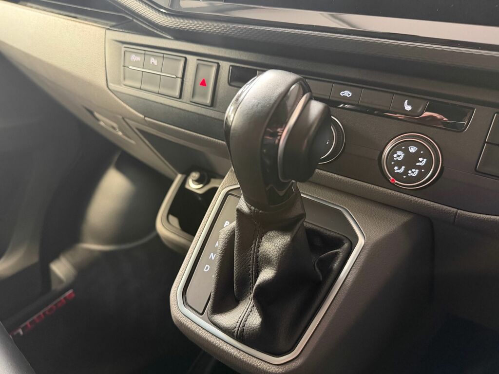 Volkswagen Transporter Sportline Combi White #13