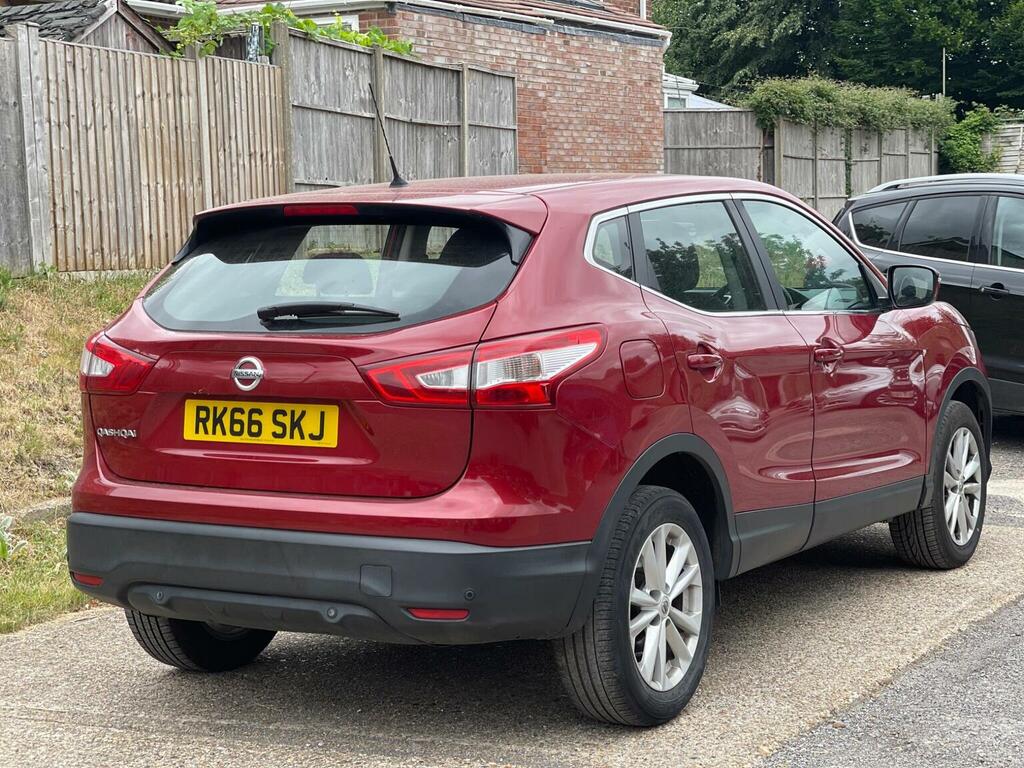 Nissan Qashqai 1.5 Dci Acenta 2Wd Euro 6 Ss Red #3